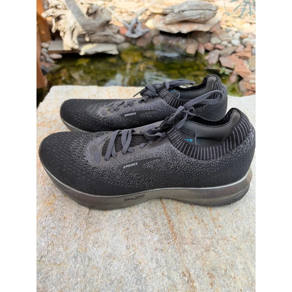 Brooks Levitate 2 Mens Running Shoes Black Grey 1102901D038 DNA AMP Sneaker